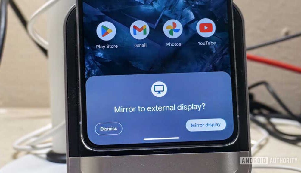 Google Pixel Mirror Dispaly